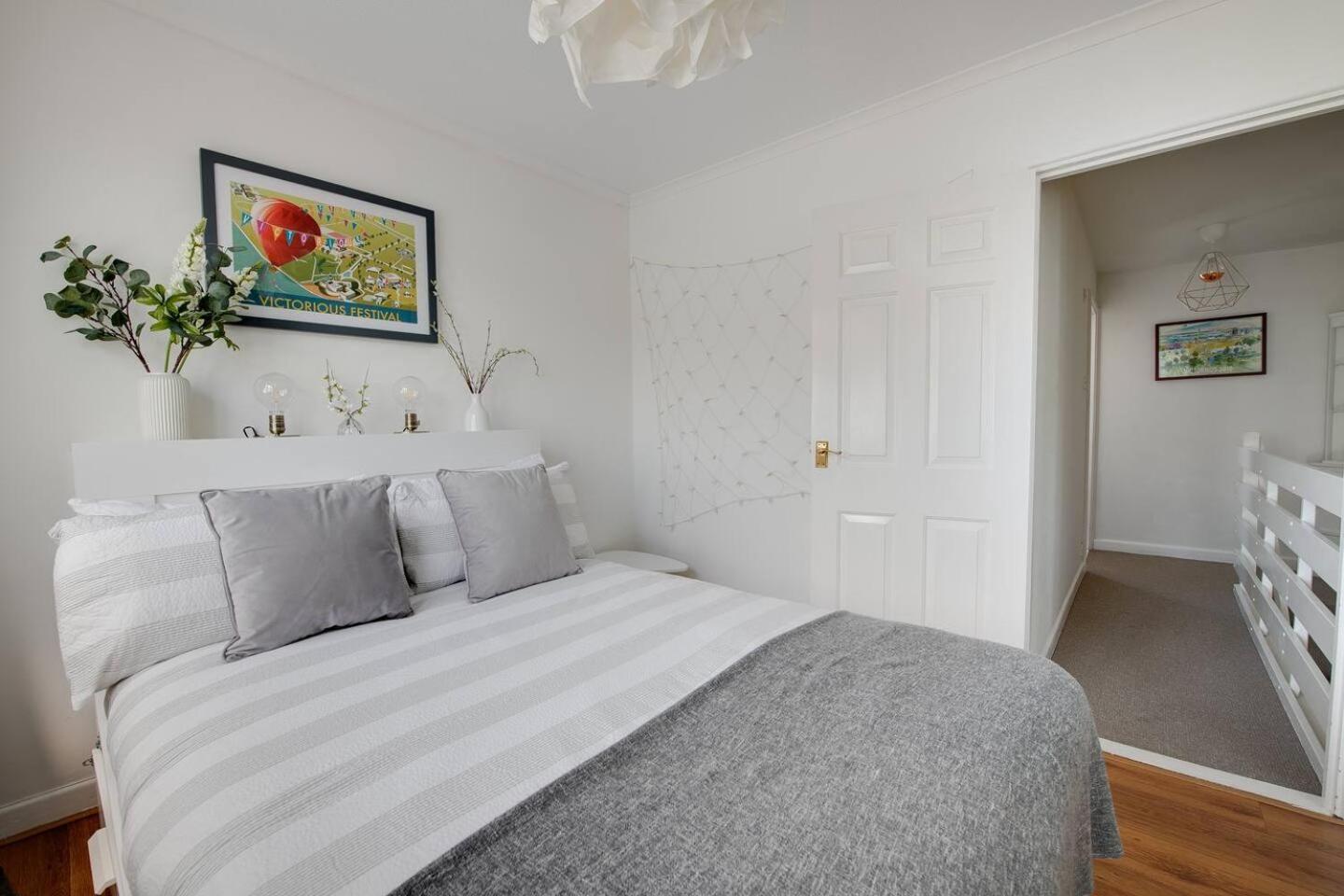 Villa Tranquility Nook Portsmouth Exterior foto