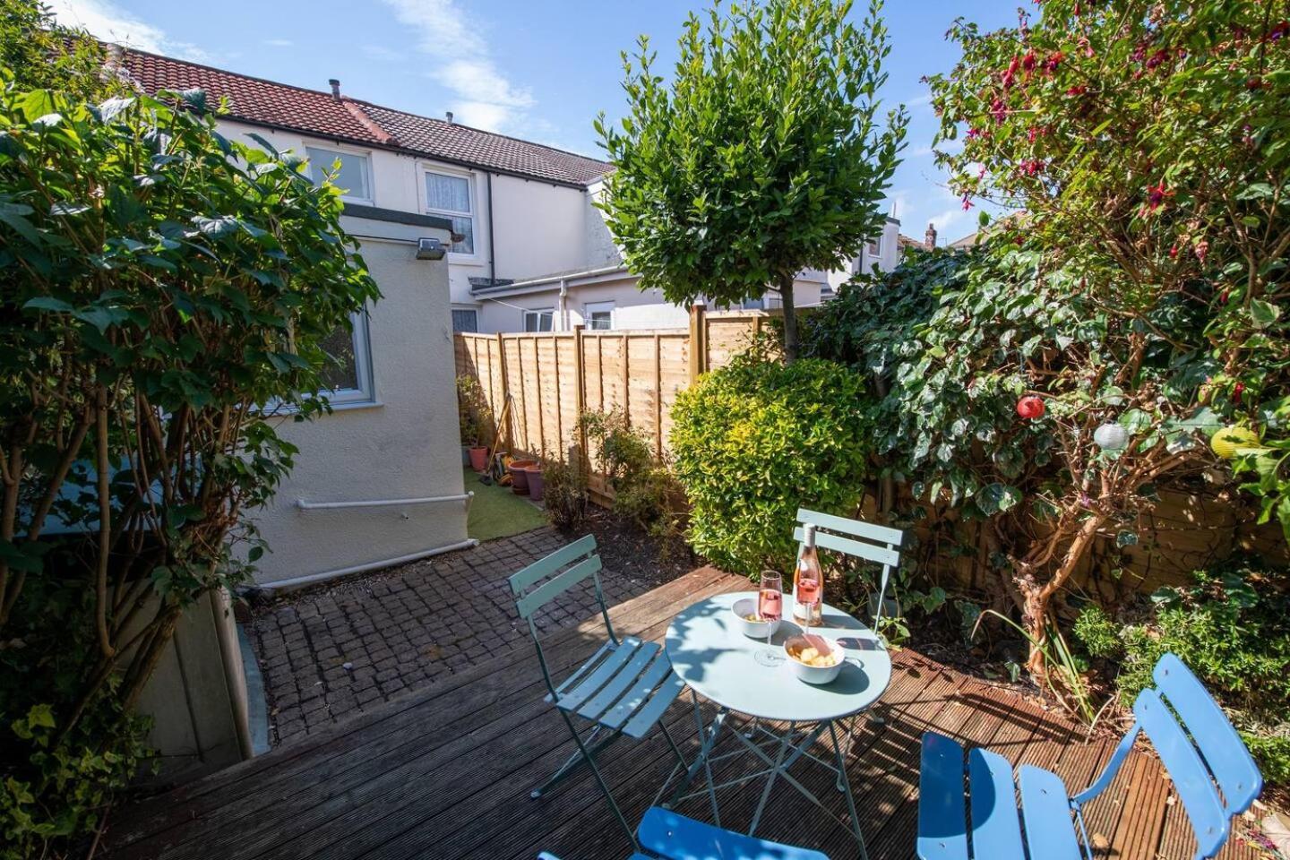 Villa Tranquility Nook Portsmouth Exterior foto